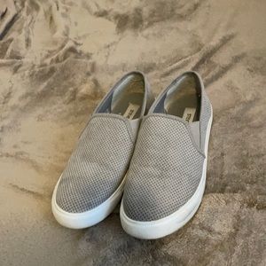 Grey Steve Madden flats/tennis shoes size 6